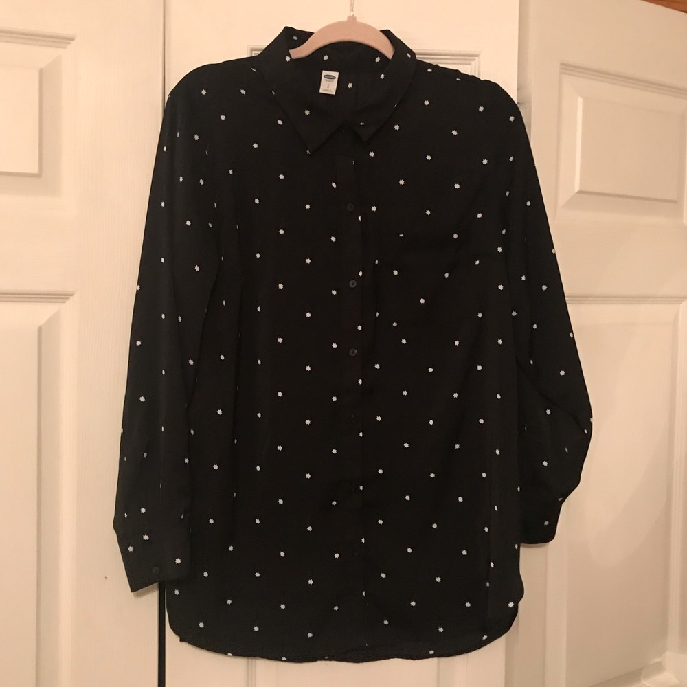Old Navy Long Sleeve Button-Down Shirt